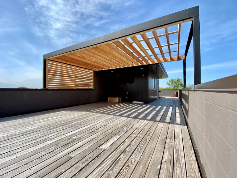 Artistic pergola installations in Chicago