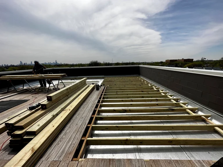 Roof deck Chicago: a haven above the hustle