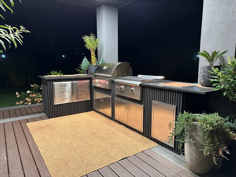 Deck builder Chicago's dedication to crafting exceptional decks
